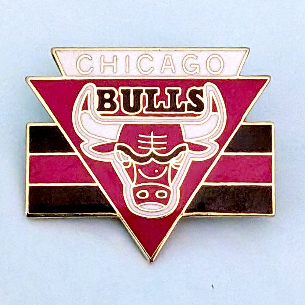 Vintage Chicago Bulls Pin 1992 NBA Basketball Peter David 90s Collectible Retro